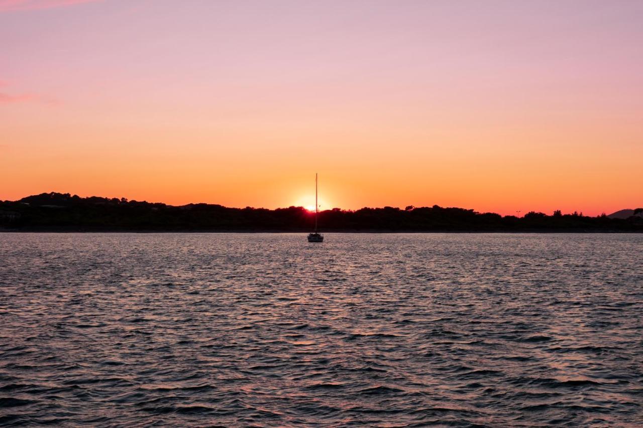 Paisible Avec Vue Panoramique Et Acces Direct
